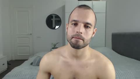 Snapshot of onebestlover chatting on March 8, 7:20 pm onebestlover online show from March 8, 7:20 pm