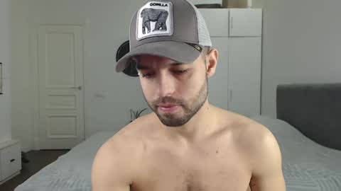 Snapshot of onebestlover chatting on March 10, 8:48 am onebestlover online show from March 10, 8:48 am