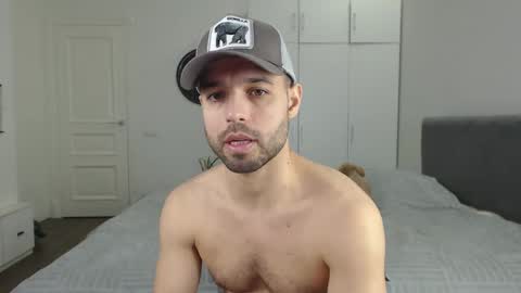 Snapshot of onebestlover chatting on March 12, 12:57 pm onebestlover online show from March 12, 12:57 pm