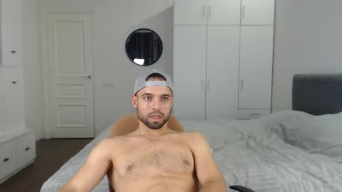 Snapshot of onebestlover chatting on September 17, 3:03 pm onebestlover online show from September 17, 3:03 pm