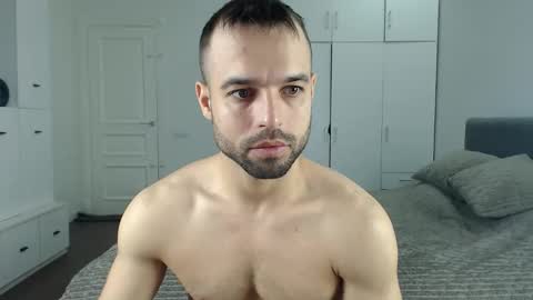 Snapshot of onebestlover chatting on October 6, 6:22 am onebestlover online show from October 6, 6:22 am