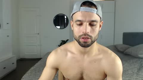 Snapshot of onebestlover chatting on October 14, 8:04 am onebestlover online show from October 14, 8:04 am