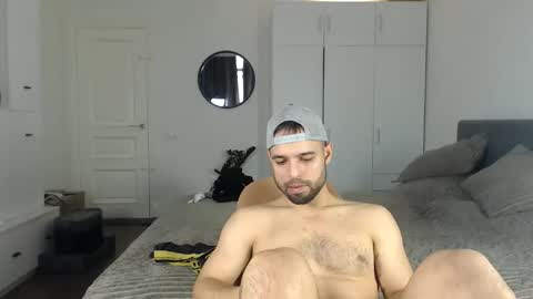 Snapshot of onebestlover chatting on November 2, 10:39 am onebestlover online show from November 2, 10:39 am