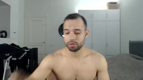 Snapshot of onebestlover chatting on November 24, 8:25 am onebestlover online show from November 24, 8:25 am