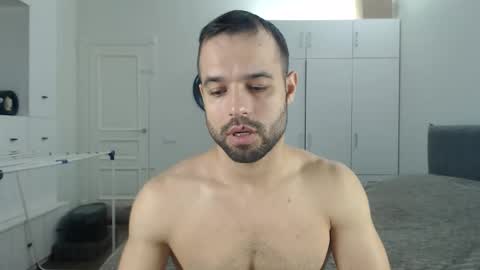 Snapshot of onebestlover chatting on November 27, 6:48 am onebestlover online show from November 27, 6:48 am