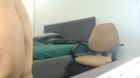 onebestlover online show from July 6, 9:39 am