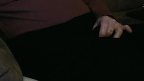 Snapshot of onehanglow chatting on January 7, 1:59 am Butch online show from January 7, 1:59 am