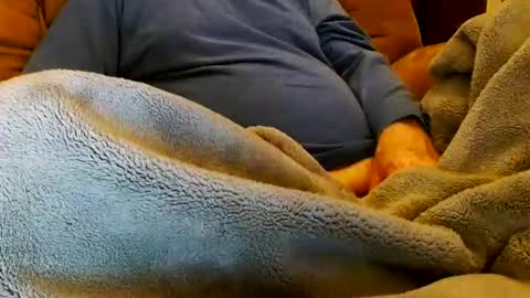 Snapshot of onehanglow chatting on November 28, 1:19 am Butch online show from November 28, 1:19 am