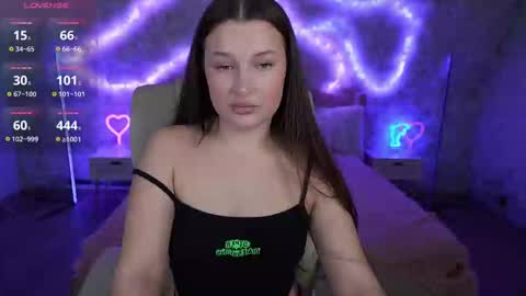 L A Y A online show from March 8, 11:18 pm