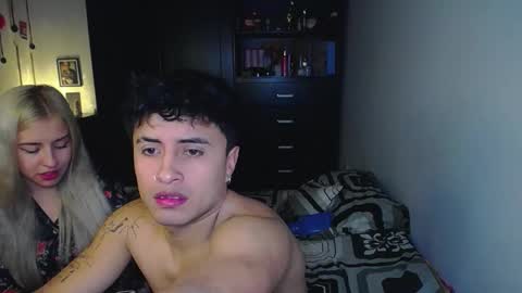 Snapshot of onemore_cum chatting on February 10, 7:12 am YIN MIGUEL online show from February 10, 7:12 am