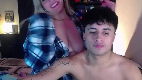 Snapshot of onemore_cum chatting on March 7, 1:52 pm YIN MIGUEL online show from March 7, 1:52 pm