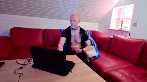 oneness1 online show from May 13, 10:27 pm