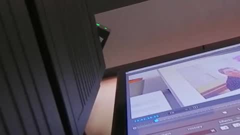 Snapshot of onenouan chatting on November 1, 8:16 am onenouan online show from November 1, 8:16 am