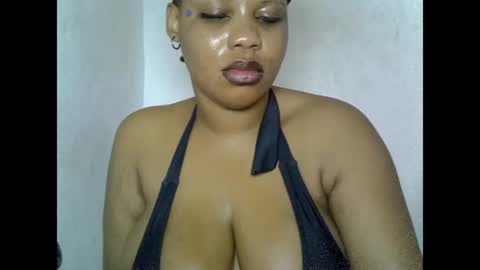 Snapshot of oneofdbestchubbygaloncb chatting on June 11, 2:53 am oneofdbestchubbygaloncb online show from June 11, 2:53 am