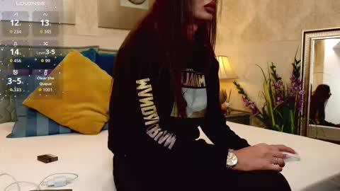 OutrageousOne online show from October 1, 3:07 pm