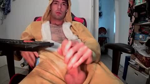 Snapshot of onesieboyx chatting on October 14, 2:18 pm onesieboyx online show from October 14, 2:18 pm