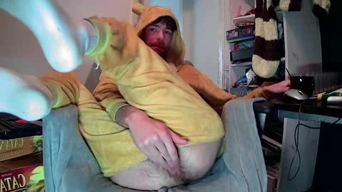 onesieboyx online show from March 31, 1:11 pm