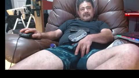 Snapshot of onewayallday chatting on July 17, 3:24 am onewaykenny online show from July 17, 3:24 am