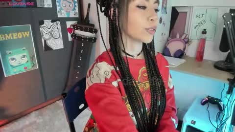 oni_dakotta online show from November 24, 1:44 pm