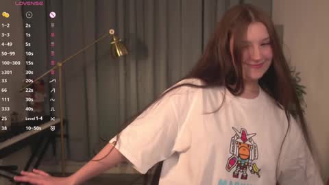 Snapshot of oniif chatting on December 23, 10:23 pm Kassie online show from December 23, 10:23 pm