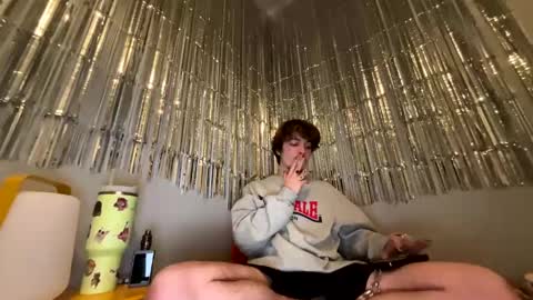 Snapshot of only_french_boy chatting on December 25, 6:19 pm French-boy online show from December 25, 6:19 pm