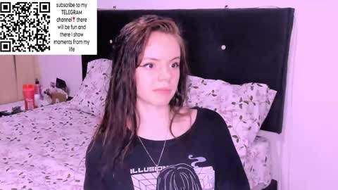 only_sarah1 online show from December 9, 11:34 pm