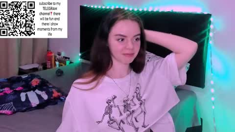 only_sarah1 online show from December 24, 3:16 am