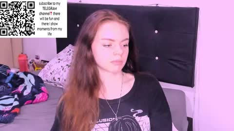 only_sarah1 online show from December 27, 10:59 pm