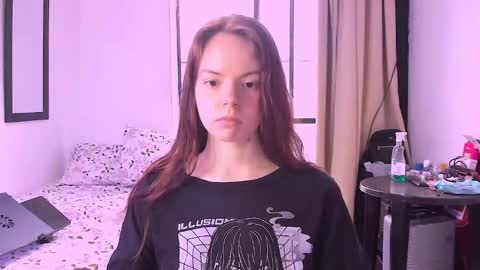 only_sarah1 online show from September 30, 10:48 pm