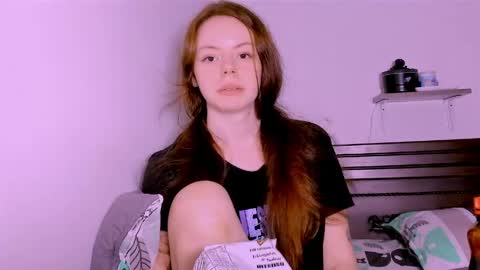 only_sarah1 online show from March 17, 11:30 pm