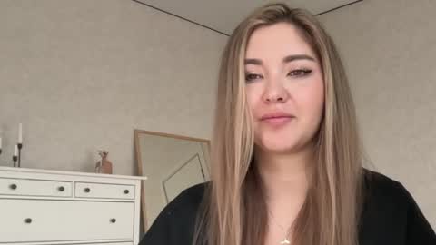 Snapshot of only_this chatting on April 13, 9:26 am only_this online show from April 13, 9:26 am