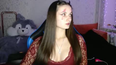 Amalia online show from October 31, 7:04 pm