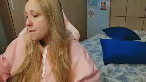 Snapshot of onlyferdiz chatting on October 30, 2:13 am OnlyFerdiz online show from October 30, 2:13 am