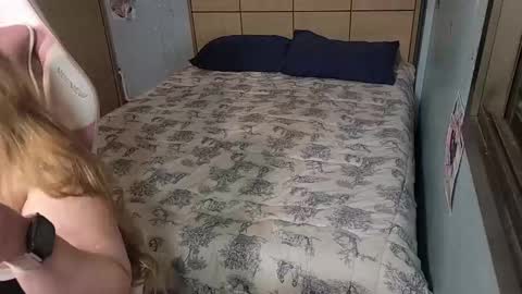 Snapshot of onlyferdiz chatting on November 6, 2:45 am OnlyFerdiz online show from November 6, 2:45 am