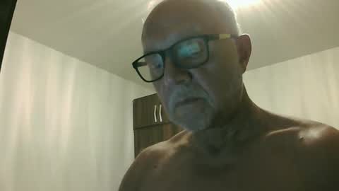 Snapshot of onlyfunwithyou chatting on November 18, 7:51 pm Onlyfunwithyou online show from November 18, 7:51 pm