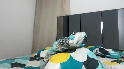 PAREJA LATINA JOVEN MUY CACHONDOS online show from April 29, 12:37 am