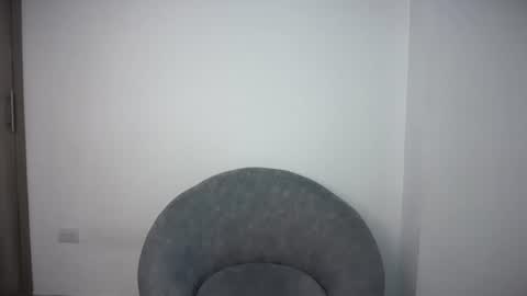 PAREJA LATINA JOVEN MUY CACHONDOS online show from June 23, 10:08 pm