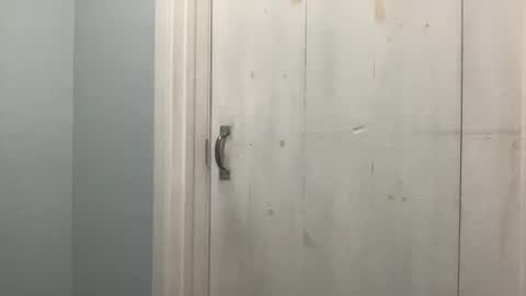 Snapshot of onthedlhere chatting on December 16, 4:45 pm onthedlhere online show from December 16, 4:45 pm