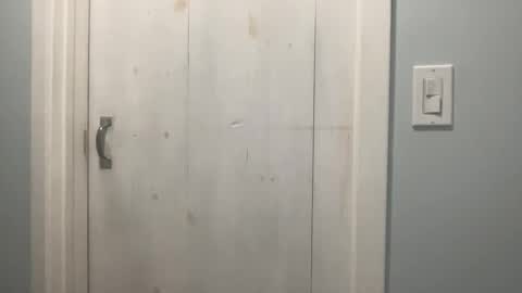 Snapshot of onthedlhere chatting on February 17, 2:13 pm onthedlhere online show from February 17, 2:13 pm