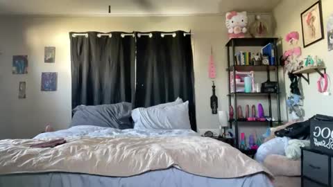 Onyx online show from November 15, 8:27 pm