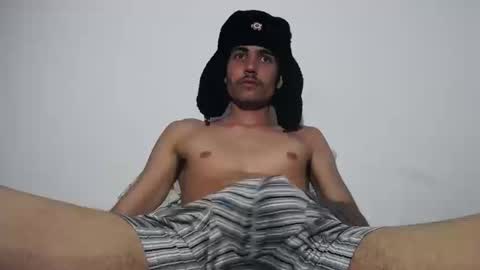 Snapshot of onzas_ chatting on September 24, 10:24 pm onzas_ online show from September 24, 10:24 pm