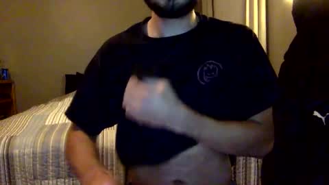 Snapshot of oofthatstuff chatting on October 20, 1:17 am oofthatstuff online show from October 20, 1:17 am
