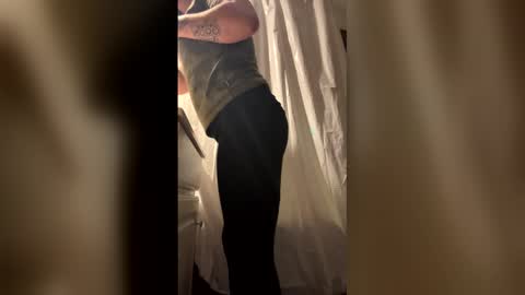 Snapshot of oojoleneoo chatting on February 16, 8:54 am Jolene online show from February 16, 8:54 am