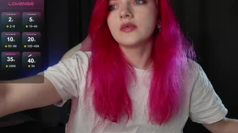 Snapshot of ooliviaa chatting on November 9, 2:48 pm Hannah online show from November 9, 2:48 pm