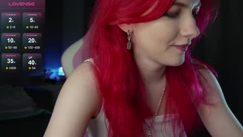 Snapshot of ooliviaa chatting on November 19, 7:14 pm Hannah online show from November 19, 7:14 pm