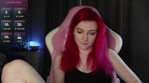 Snapshot of ooliviaa chatting on November 25, 12:16 pm Hannah online show from November 25, 12:16 pm