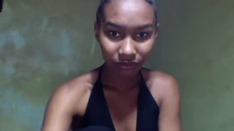 Snapshot of oolyette chatting on November 11, 9:20 am oolyette online show from November 11, 9:20 am