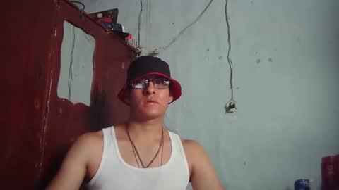 oomaurooo online show from September 17, 7:15 pm