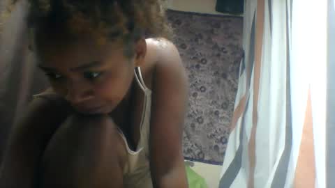 oooozafiette online show from July 10, 12:04 am
