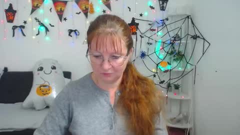 Snapshot of oovanessahotts chatting on October 18, 6:26 am Vanessa online show from October 18, 6:26 am